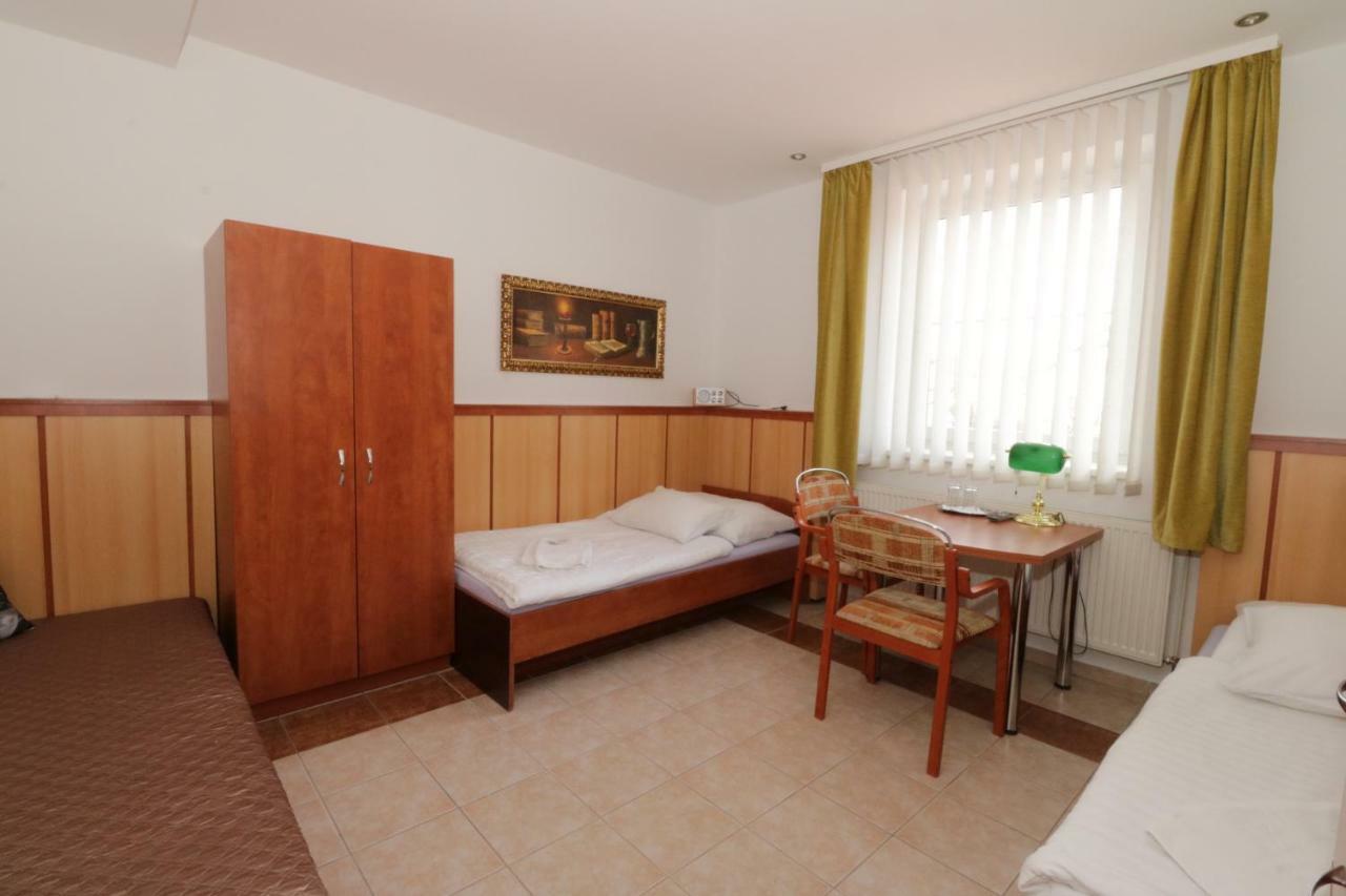 Penzion Hurka Otel Dolni Libchavy Dış mekan fotoğraf