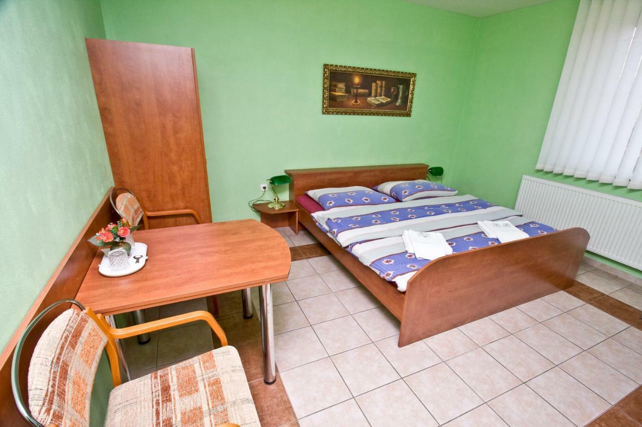 Penzion Hurka Otel Dolni Libchavy Dış mekan fotoğraf