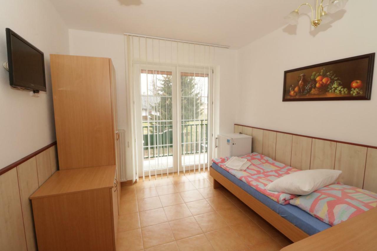 Penzion Hurka Otel Dolni Libchavy Dış mekan fotoğraf