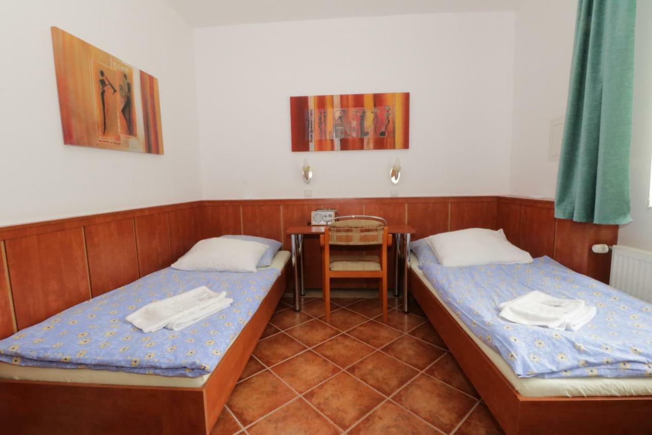 Penzion Hurka Otel Dolni Libchavy Dış mekan fotoğraf